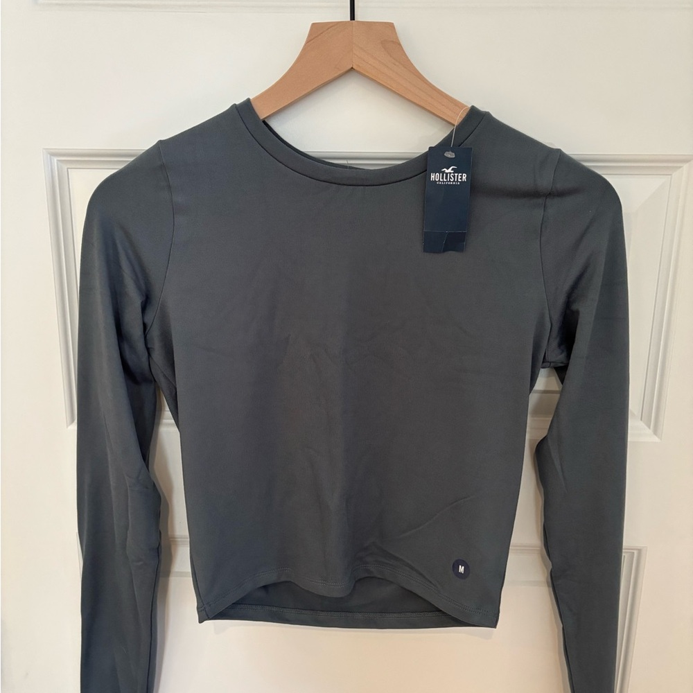 Hollister Soft Stretch Seamless Fabric Long-Sleeve Crew Top - sz M
